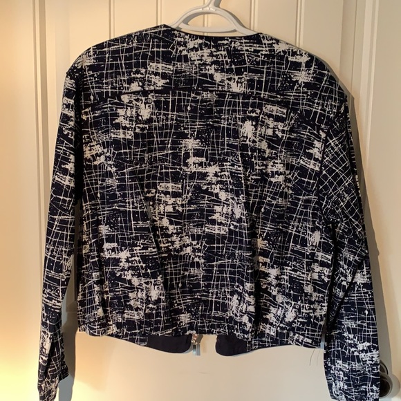 Short Kenar Jacket - Picture 5 of 10